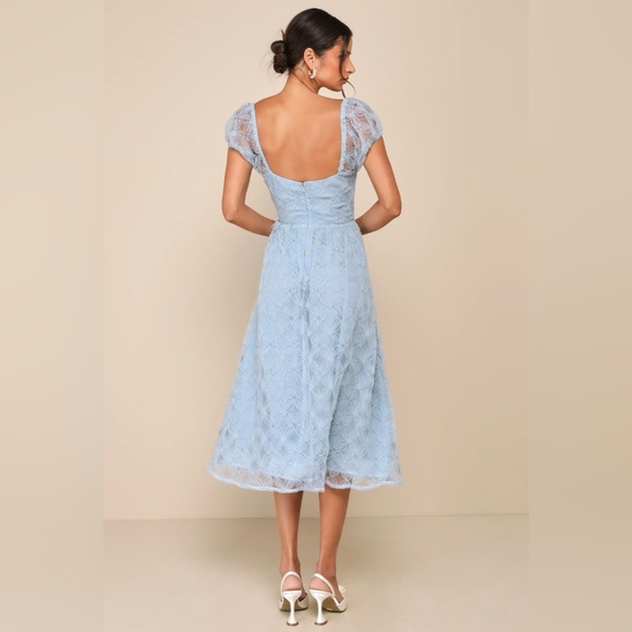 LULUS | NWT XL EXCEEDINGLY ELEGANT BLUE FLORAL APPLIQUÉ BUSTIER MIDI DRESS - Picture 4 of 11